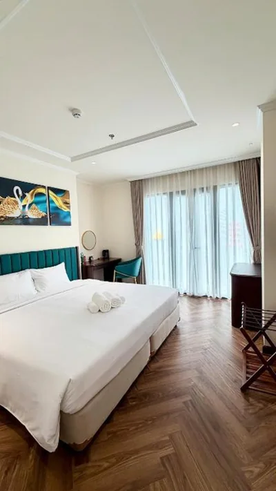 Senior Suite Balcony — L'Signature Thọ Tháp Hotel